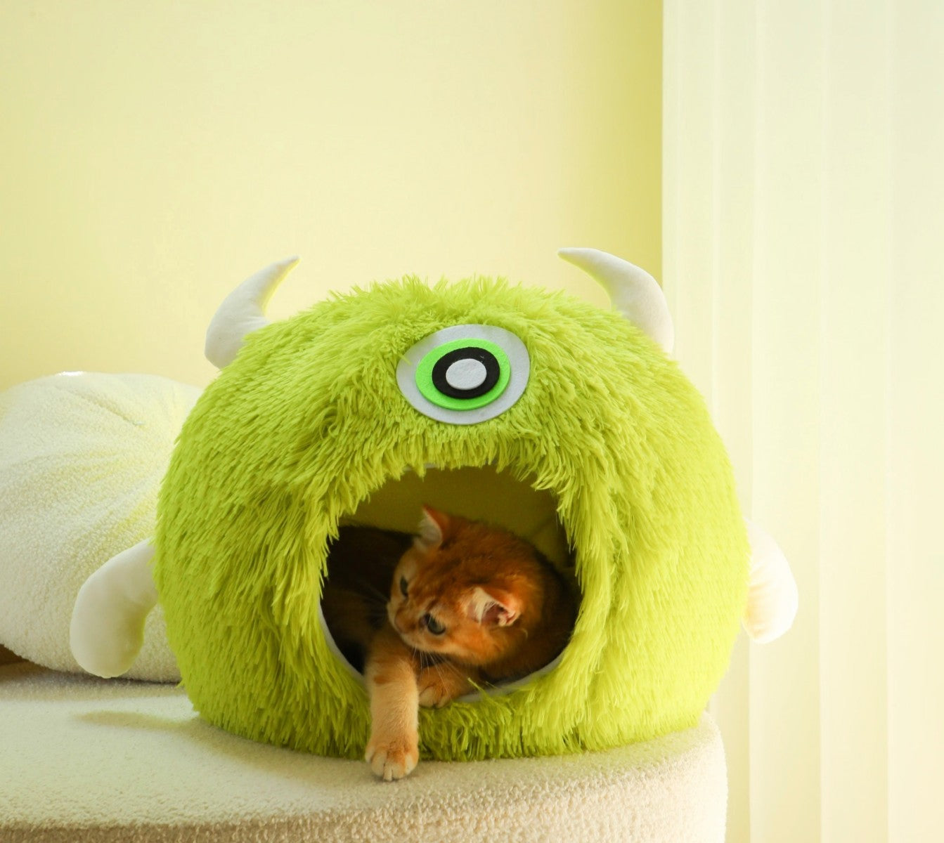 Monster Plush Cat House – Fun Enclosed Pet Bed for Cats and Kittens