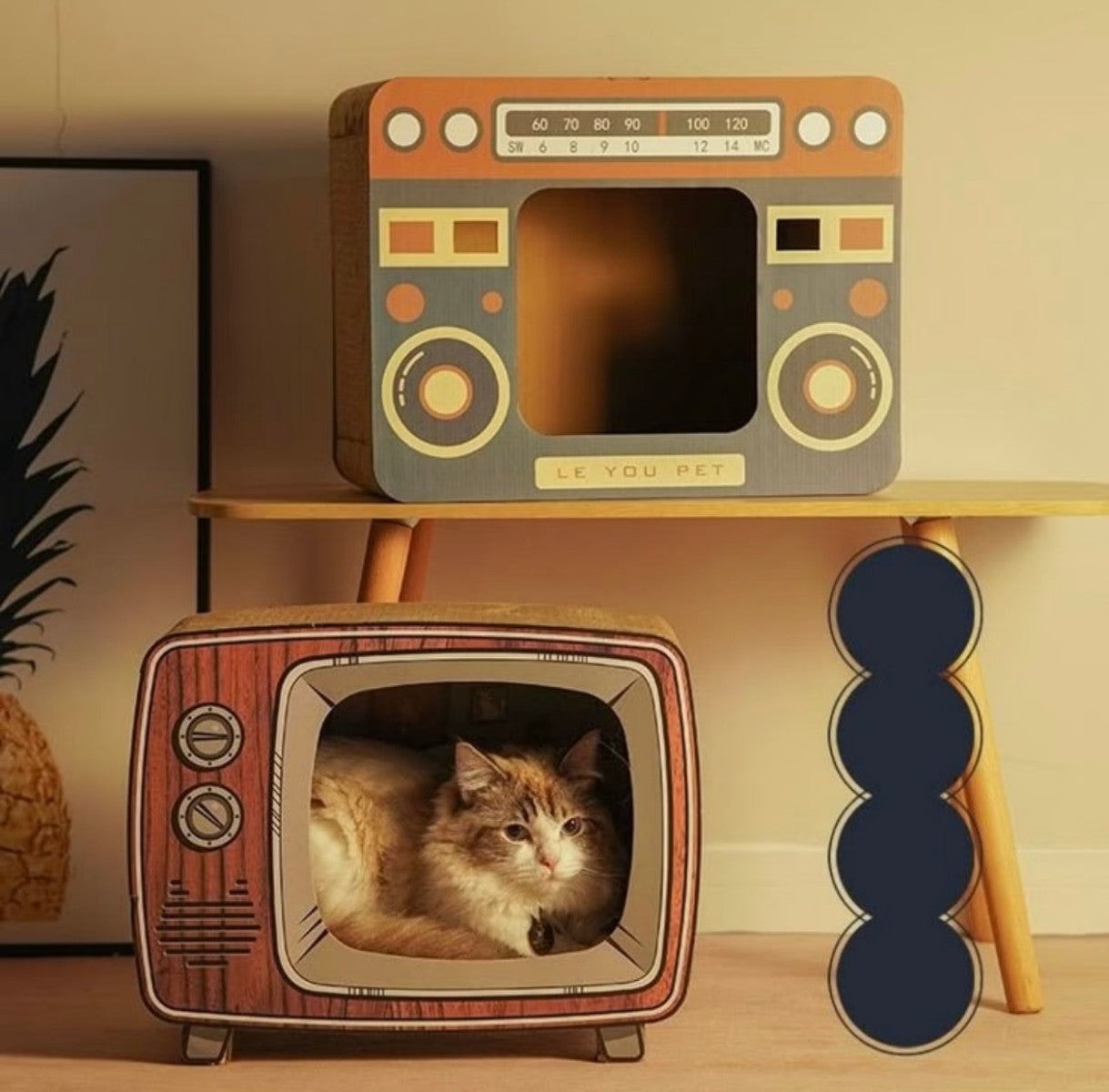 Retro TV and Radio Cat House Set – Vintage-Style Cardboard Cat Hideout