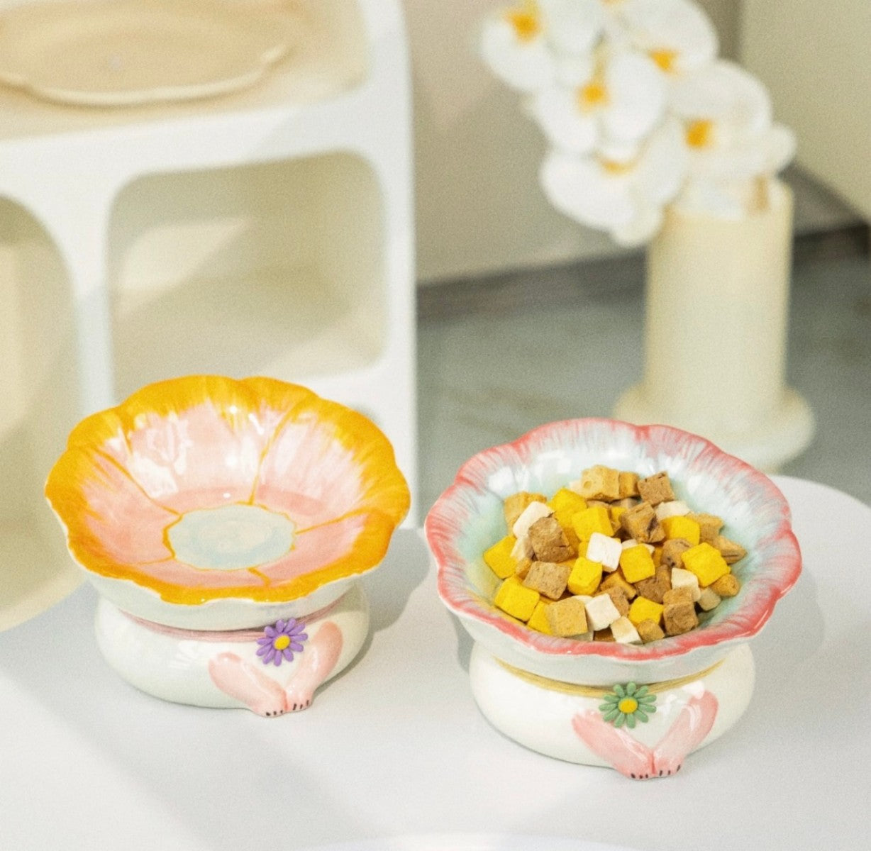 Flower-Shaped Ceramic Pet Bowls – Decorative Raised Food & Water Dishes